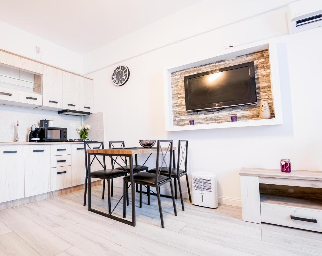 Calin Luma Studio Apartment Năvodari Екстериор снимка