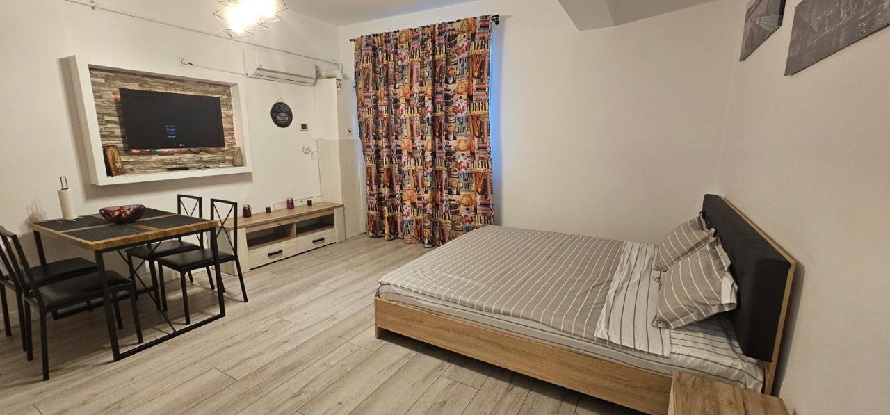 Calin Luma Studio Apartment Năvodari Екстериор снимка